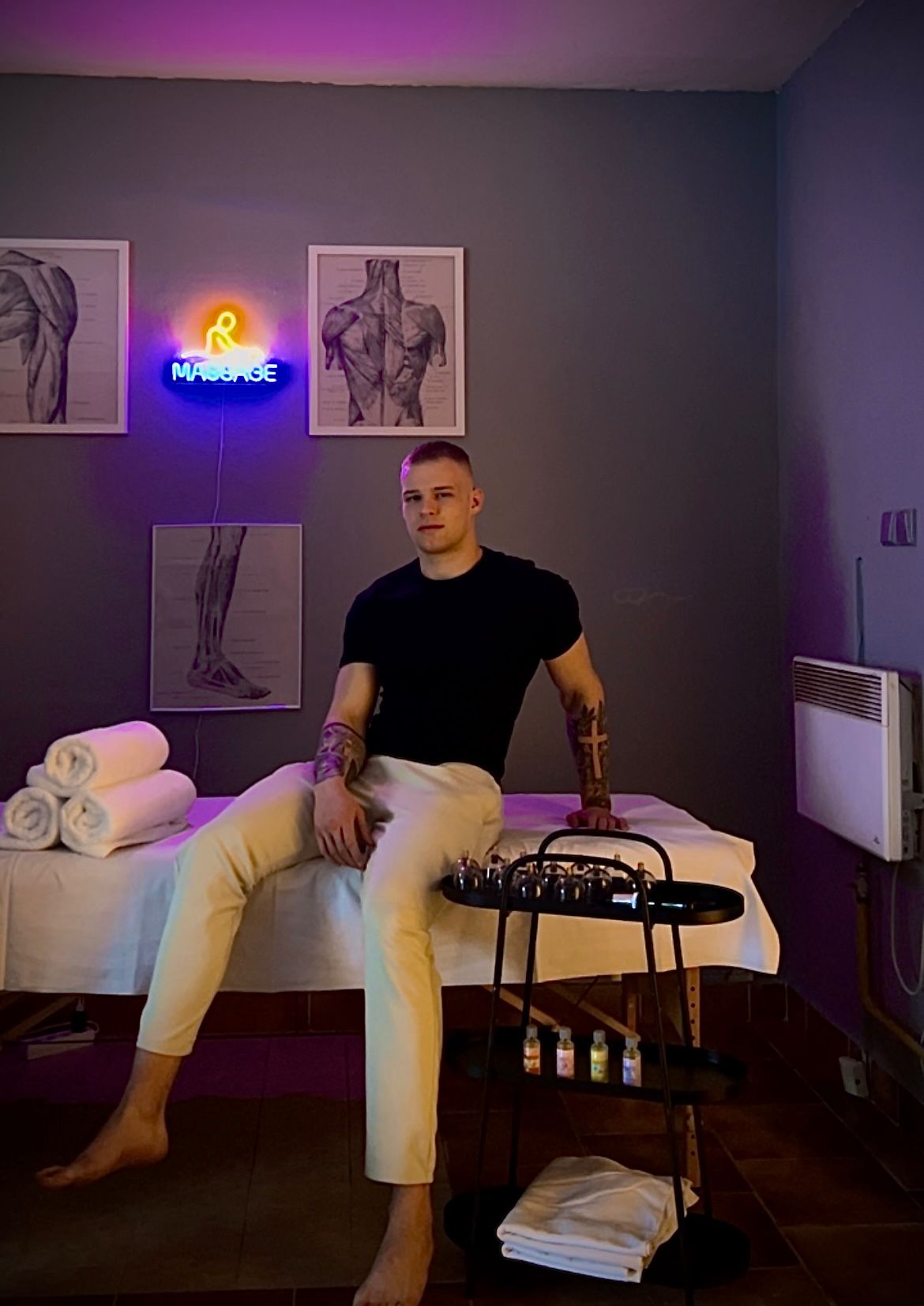 Moderní prostředí masážního studia RESET